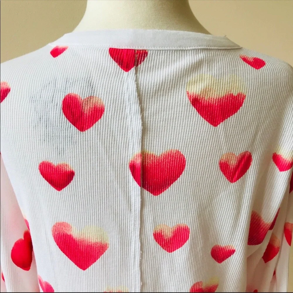 NWT Chaser White with Pink Ombré Hearts Thermal Knit Crew Neck Long Sleeve Shirt - Picture 7 of 15